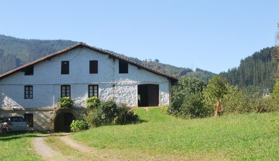 uzarraga-galartza-lizarraga-irimoegi-goena-auzoetatik-01 uzarraga-galartza-lizarraga-irimoegi-goena-auzoetatik-01