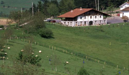 exterior_2_agroturismo_lamainoetxeberri_500 exterior_2_agroturismo_lamainoetxeberri_500