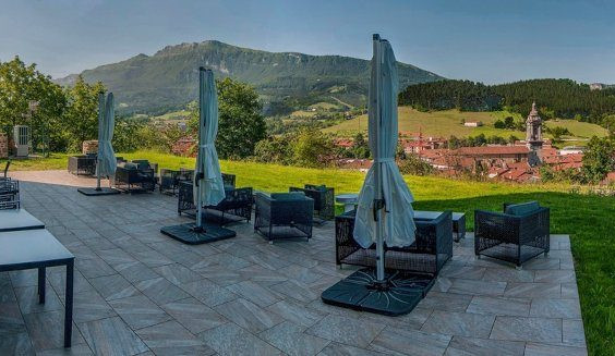 zumeltzegi-707x327 zumeltzegi-707x327