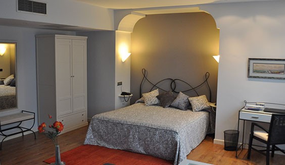 Hotel-mondragon-2-707x327